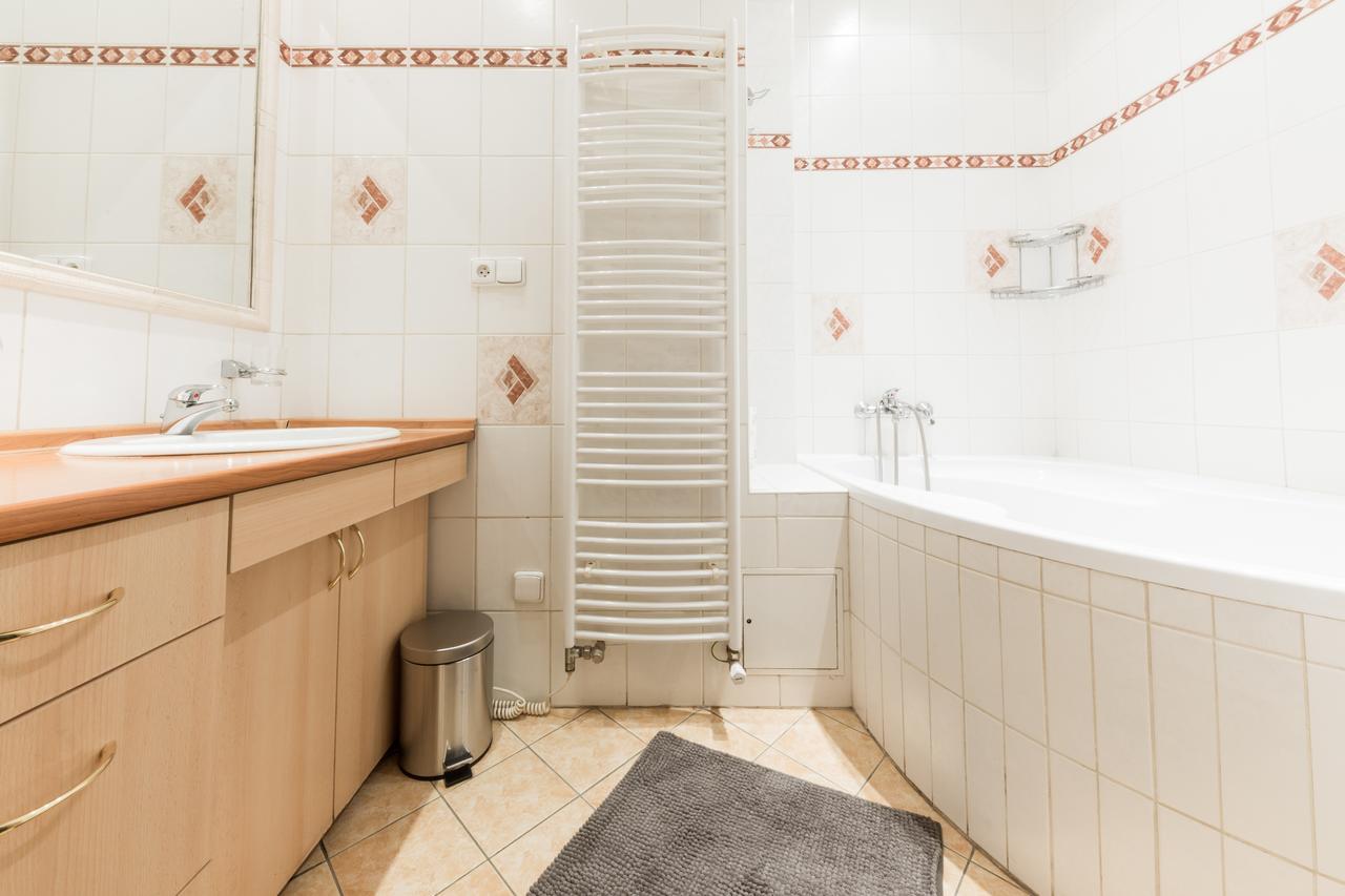 Beautiful City Center Apartments Prag Exteriör bild